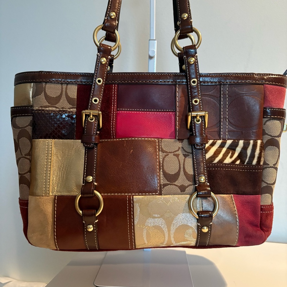 SOLD!! Coach brown multicolor holiday leather tote bag with zebra print - Picture 4 of 10